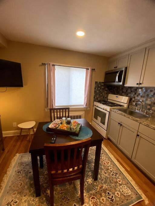 Cozy Boston Getaway Apartment! Free Parking Eksteriør billede